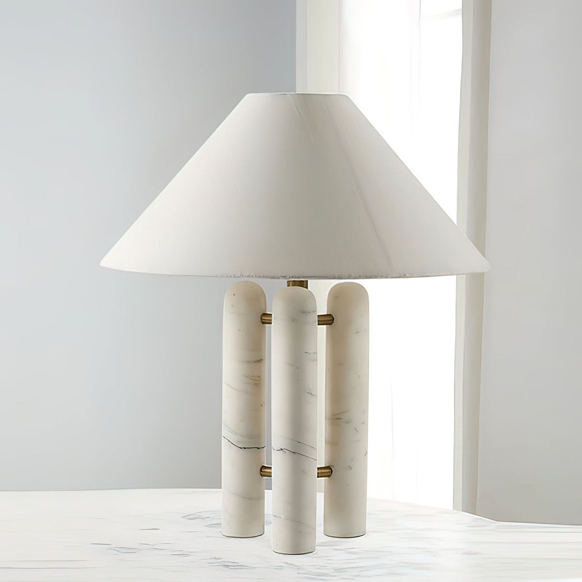 Trio Tischleuchte aus Marmor im modernen Stil