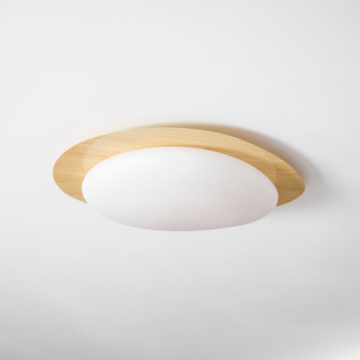 Sylenia Deckenleuchte Pebble Walnuss Holzmasse Acryl LED