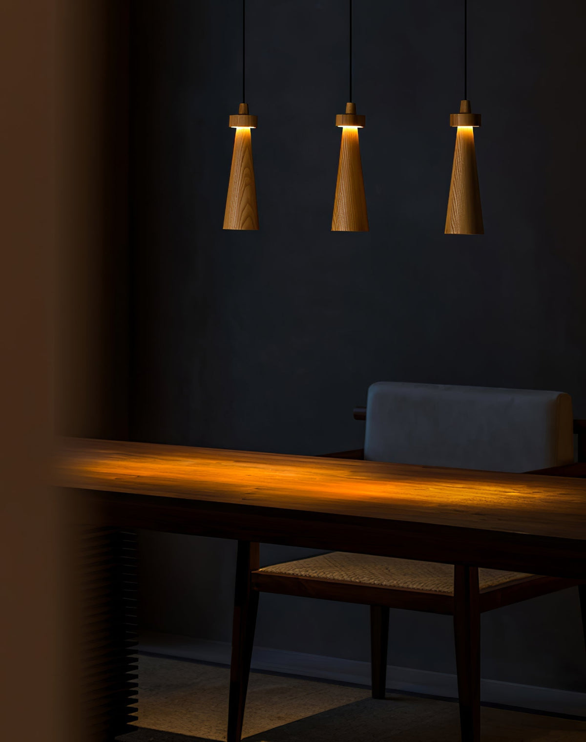 Tesno Minimalistische Pendelleuchte aus Holz