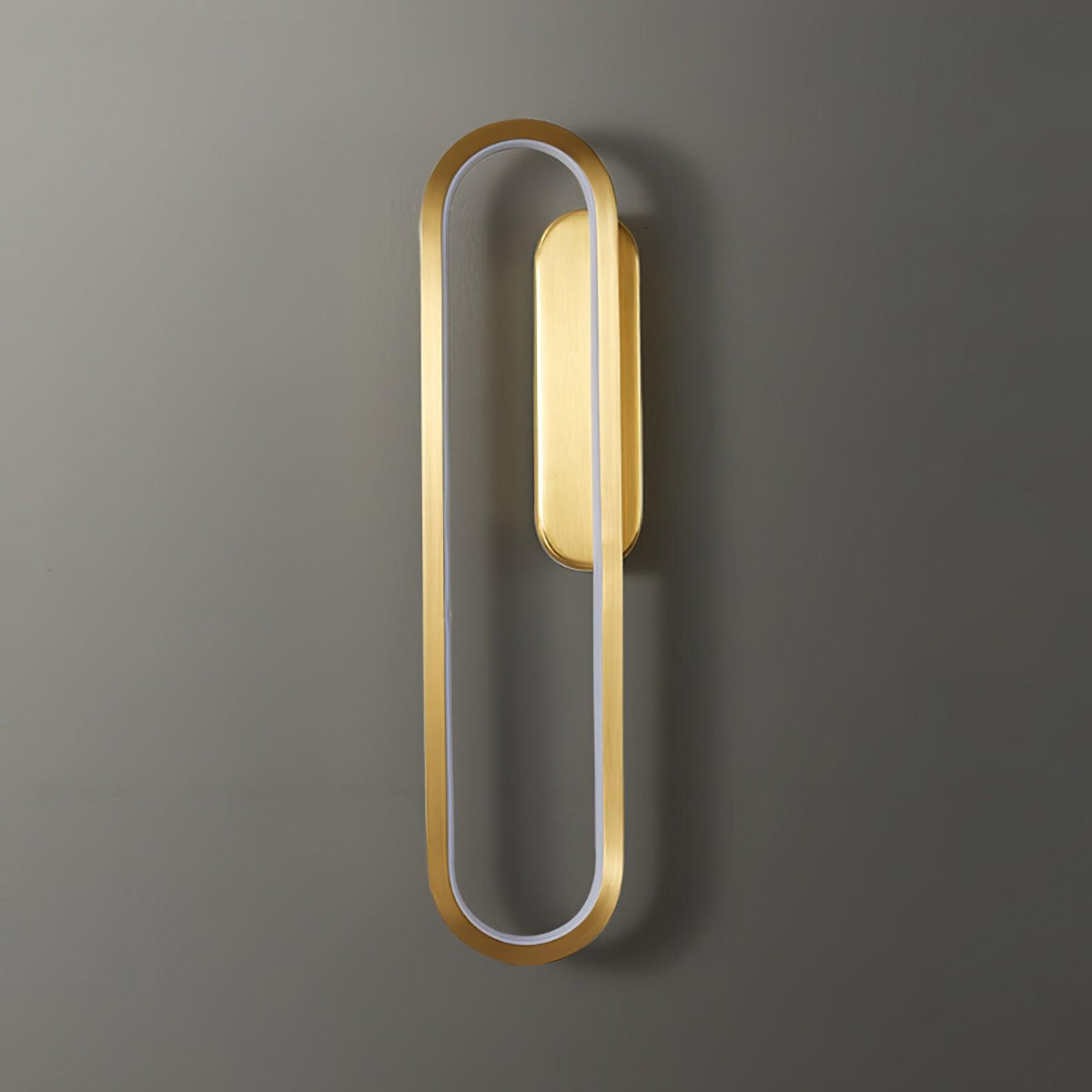 Dhu Classic Long Ova Messing Wandleuchte