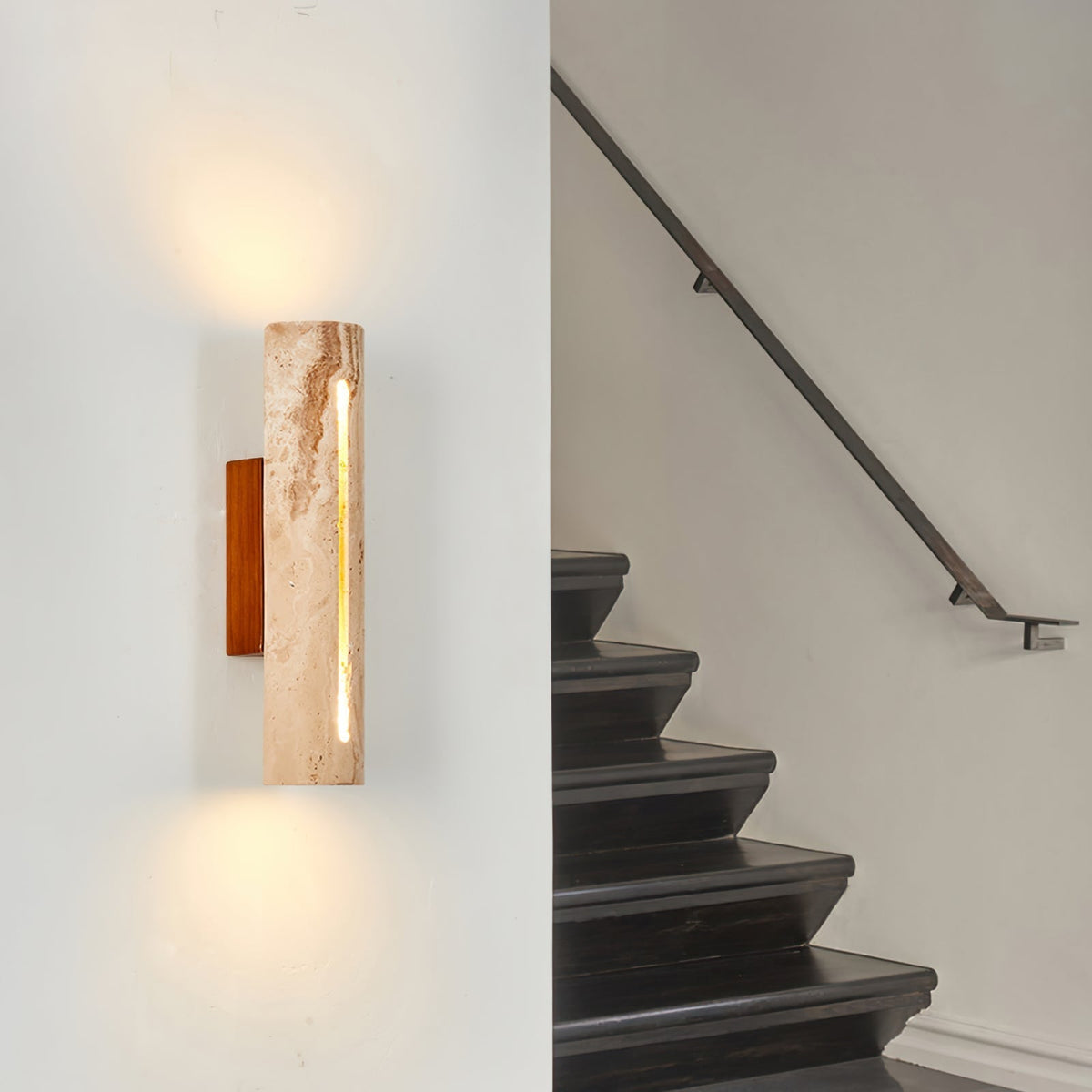 Nissa Travertine-Wandleuchte