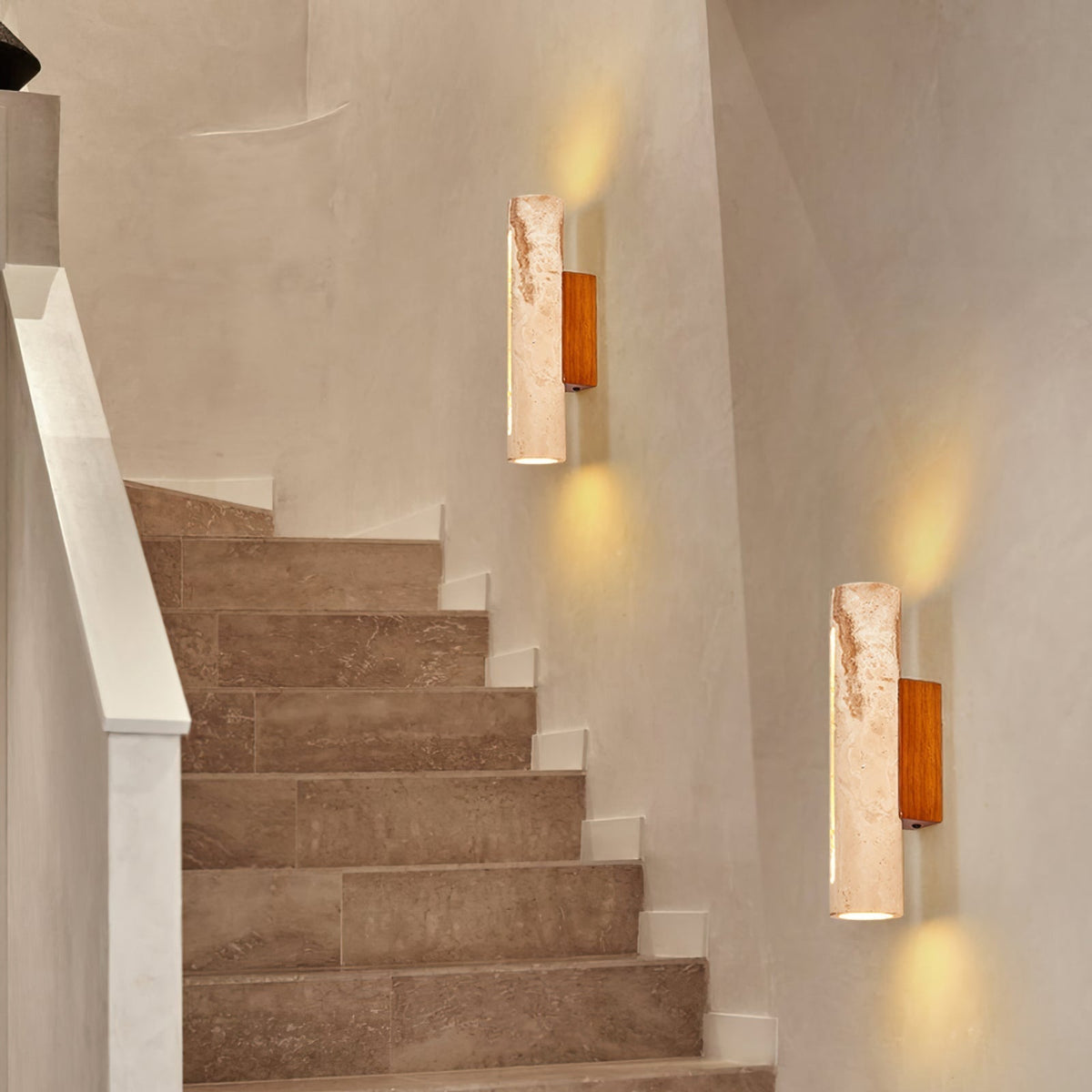 Nissa Travertine-Wandleuchte