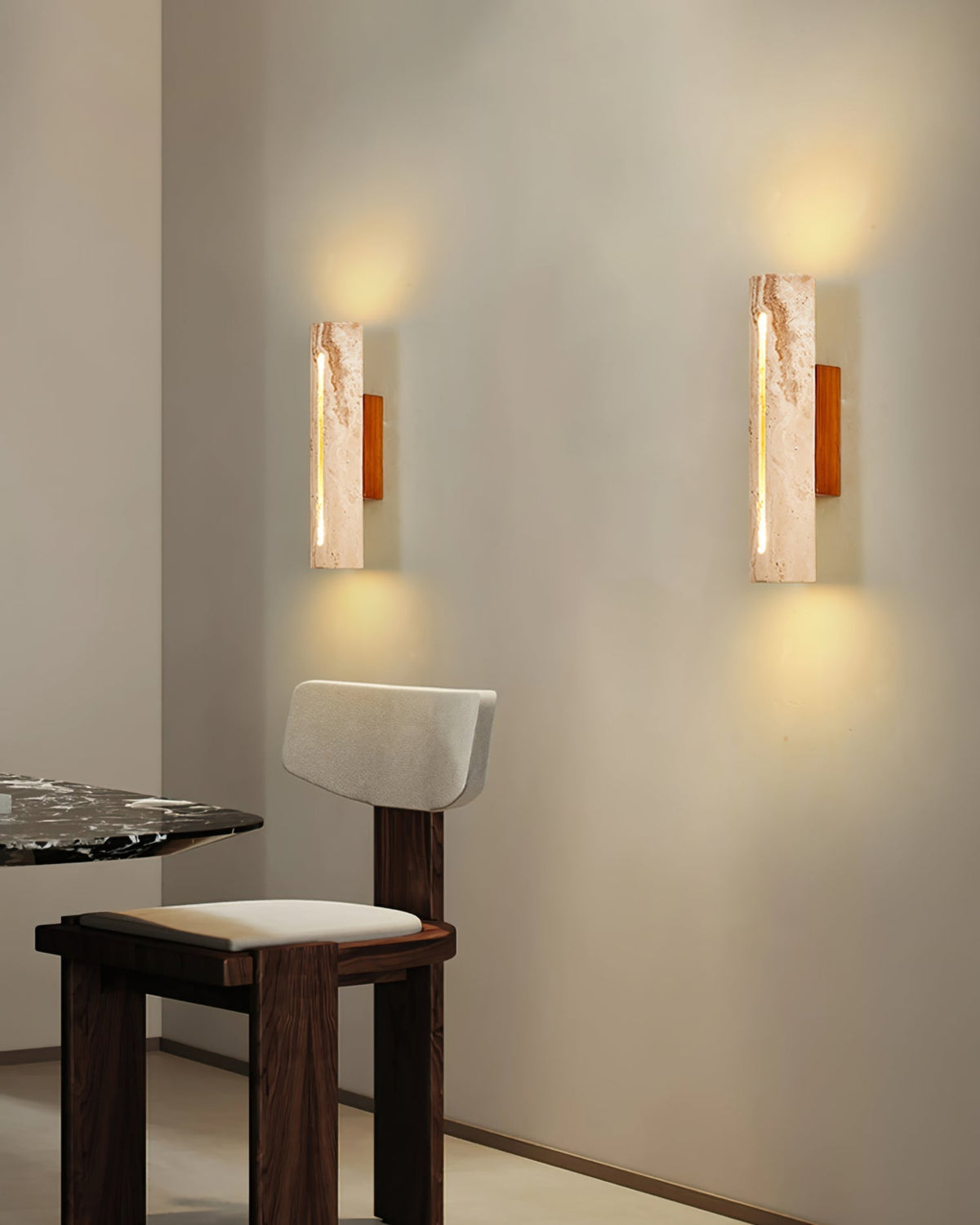 Nissa Travertine-Wandleuchte