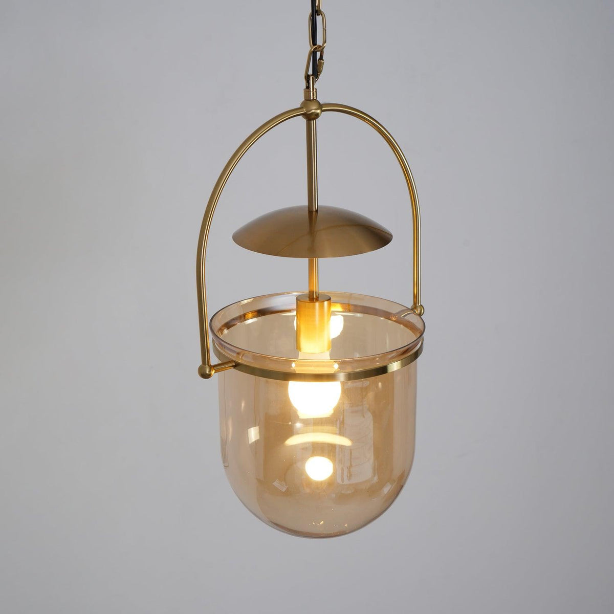 Velanaya Pendelleuchte aus Glas und Messing im Vintage-Stil fürs Wohnzimmer