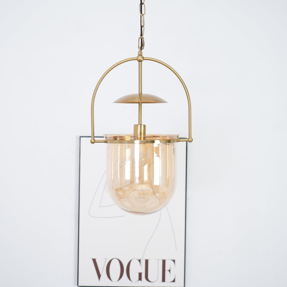 Velanaya Pendelleuchte aus Glas und Messing im Vintage-Stil fürs Wohnzimmer