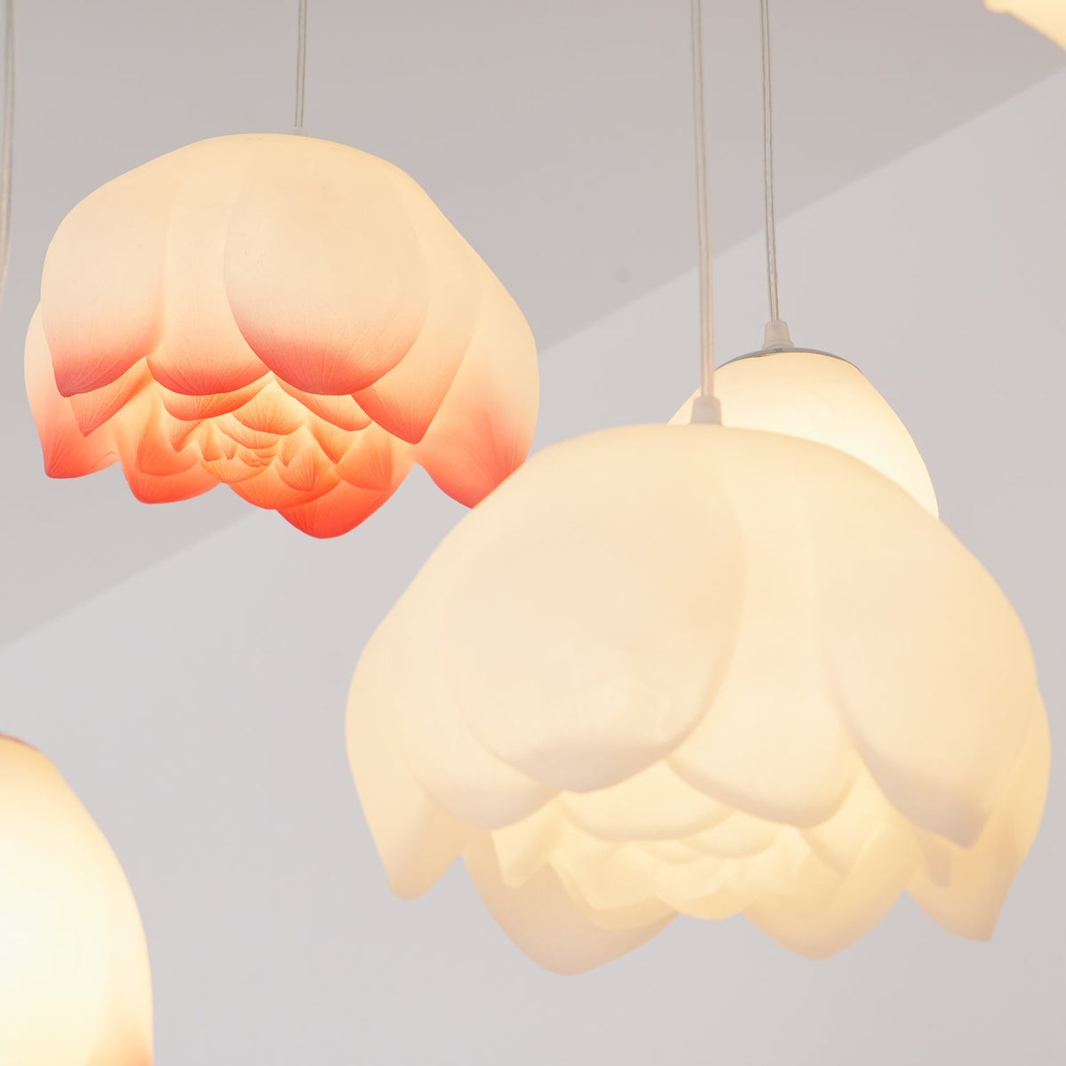 Rivinira Kronleuchter Lotus Floral Pendelleuchte Pink Weiß 7-Light