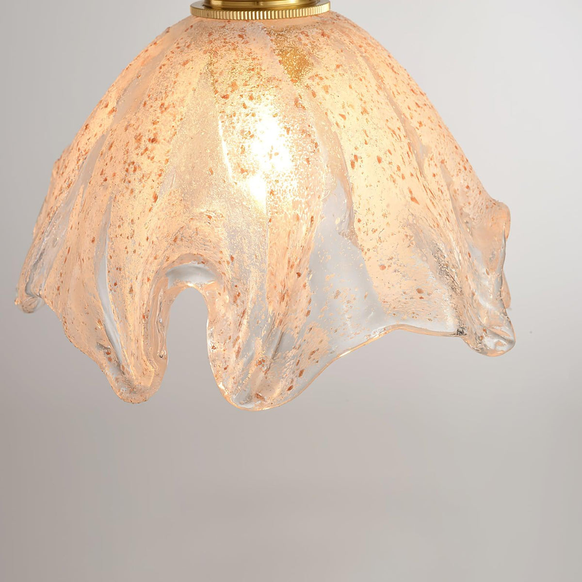 Deveny Pendelleuchte aus Messing mit welligem Glas im Lotus-Stil Vintage