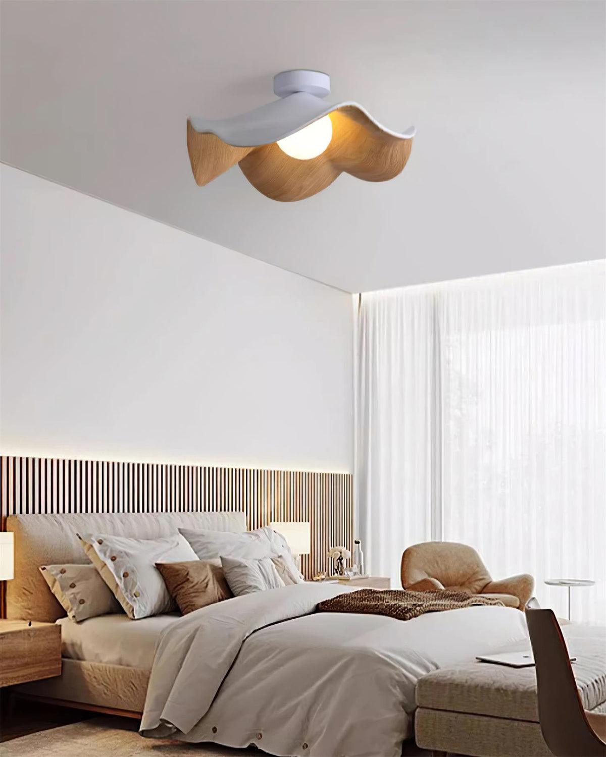 Belenor Deckenleuchte Lotus Leaf mit Holz- und Weiß-Oberfläche