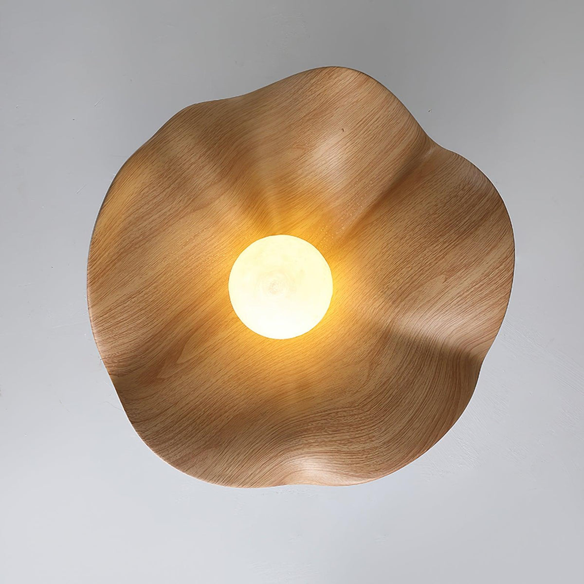Belenor Deckenleuchte Lotus Leaf mit Holz- und Weiß-Oberfläche