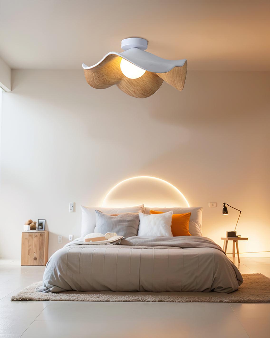 Belenor Deckenleuchte Lotus Leaf mit Holz- und Weiß-Oberfläche