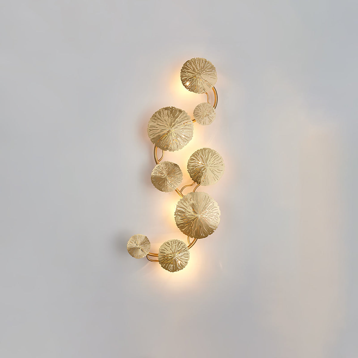 Rylso Wandleuchte Lotusblatt Messing