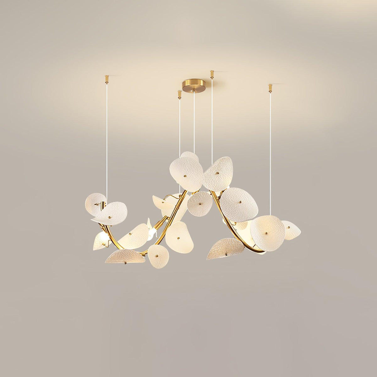 Jorlen Kronleuchter moderne Eleganz aus Keramik mit Blütenblatt-Design