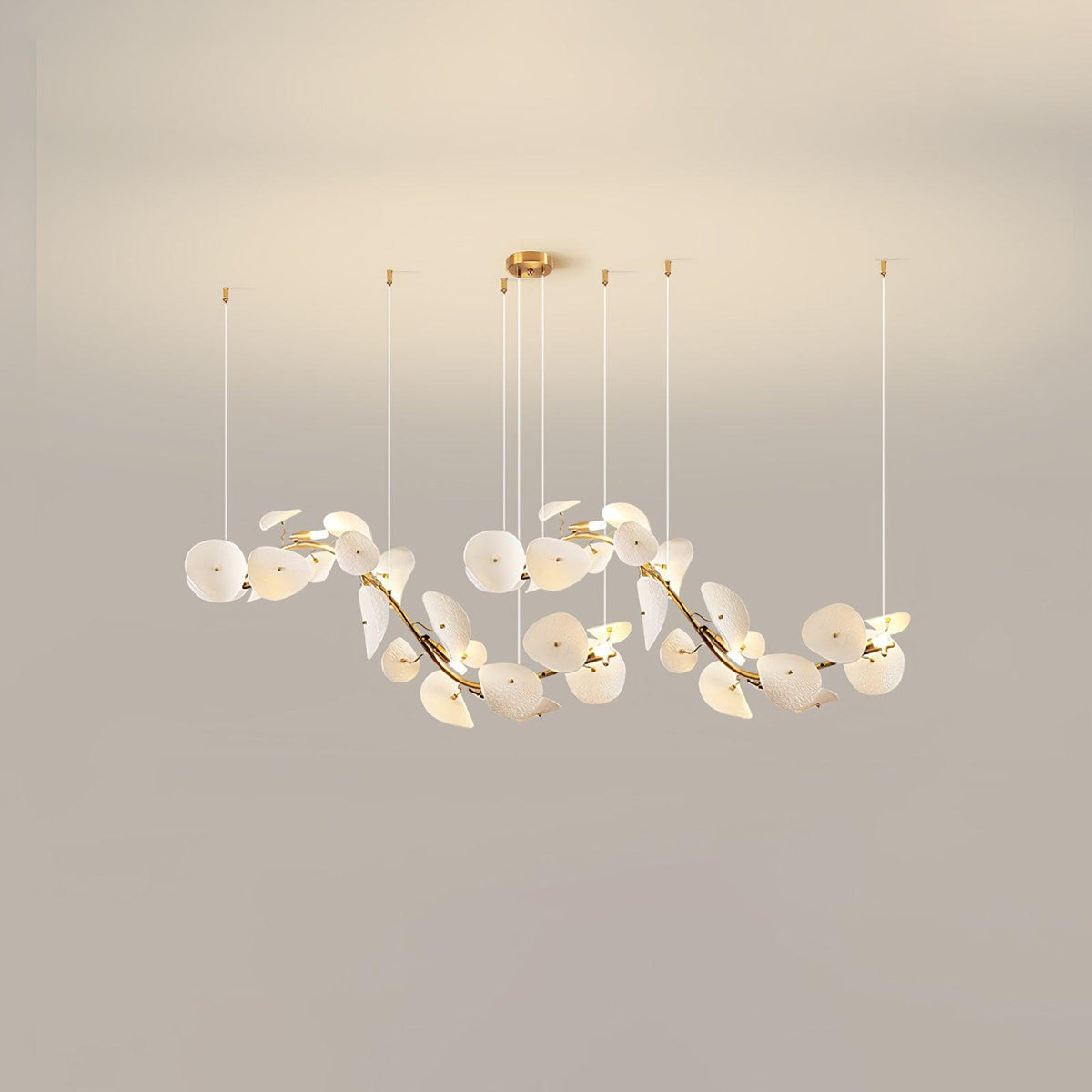 Jorlen Kronleuchter moderne Eleganz aus Keramik mit Blütenblatt-Design