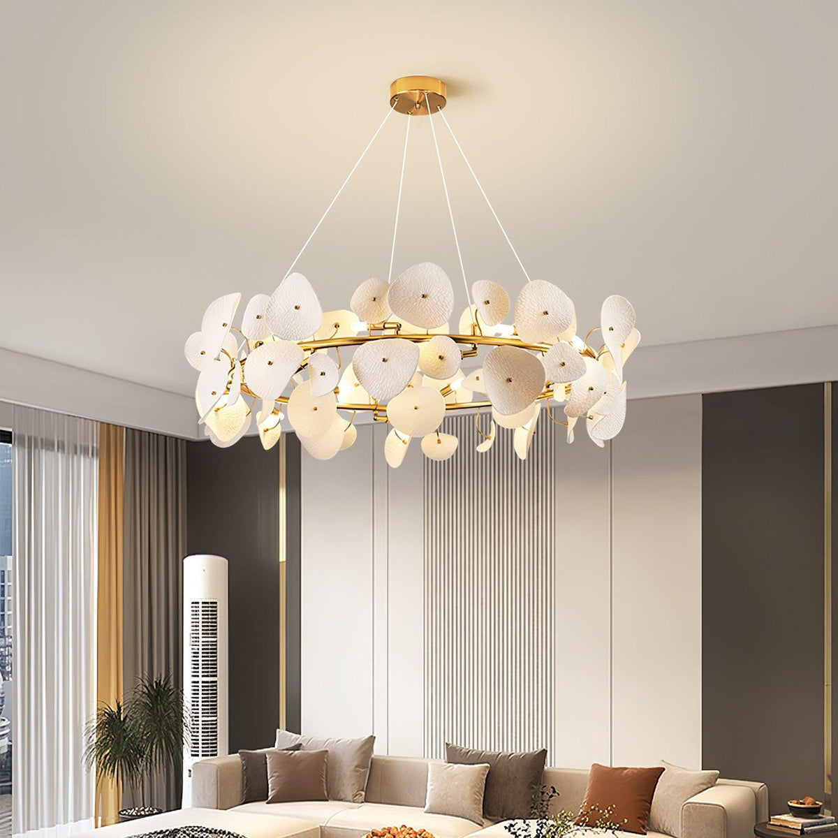 Jorlen Kronleuchter moderne Eleganz aus Keramik mit Blütenblatt-Design