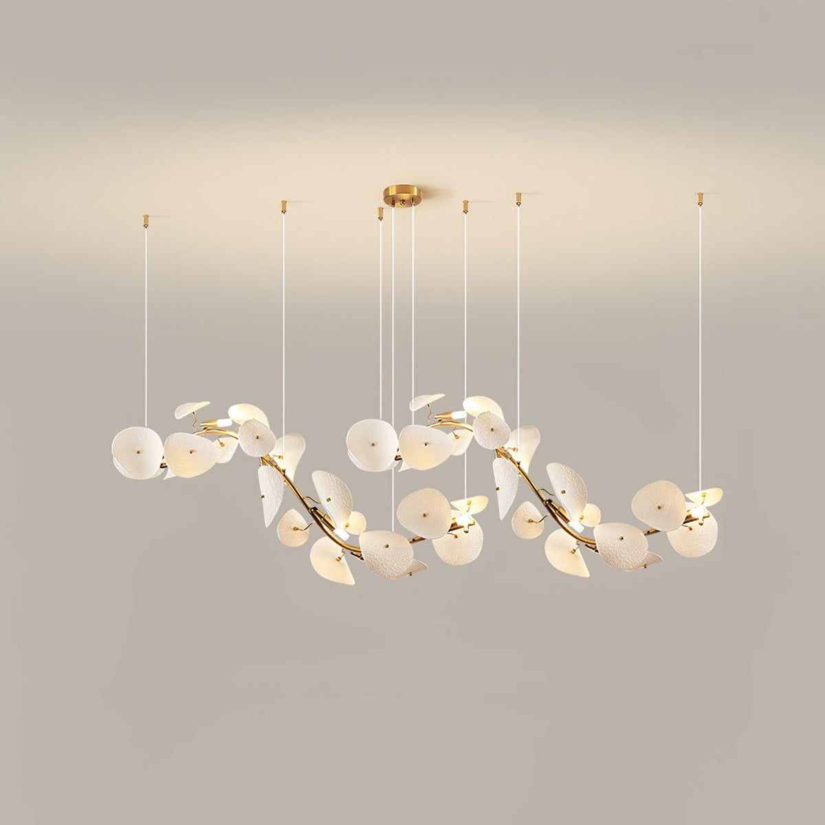 Jorlen Kronleuchter moderne Eleganz aus Keramik mit Blütenblatt-Design
