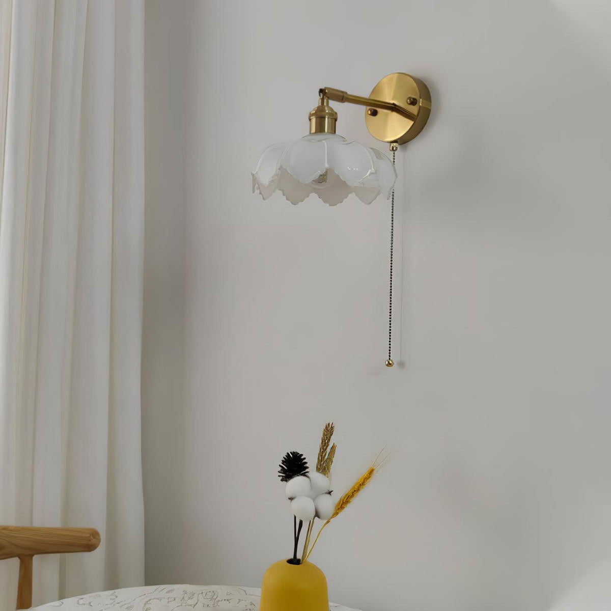 Lotus zeitgenössische Wandleuchte aus Glas im nordischen Stil