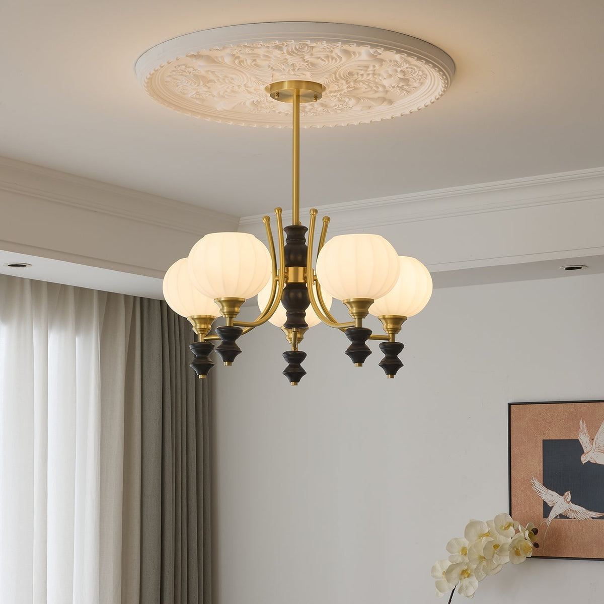 Zavenen Kronleuchter im traditionellen Vintage-Stil aus Messing und Holz