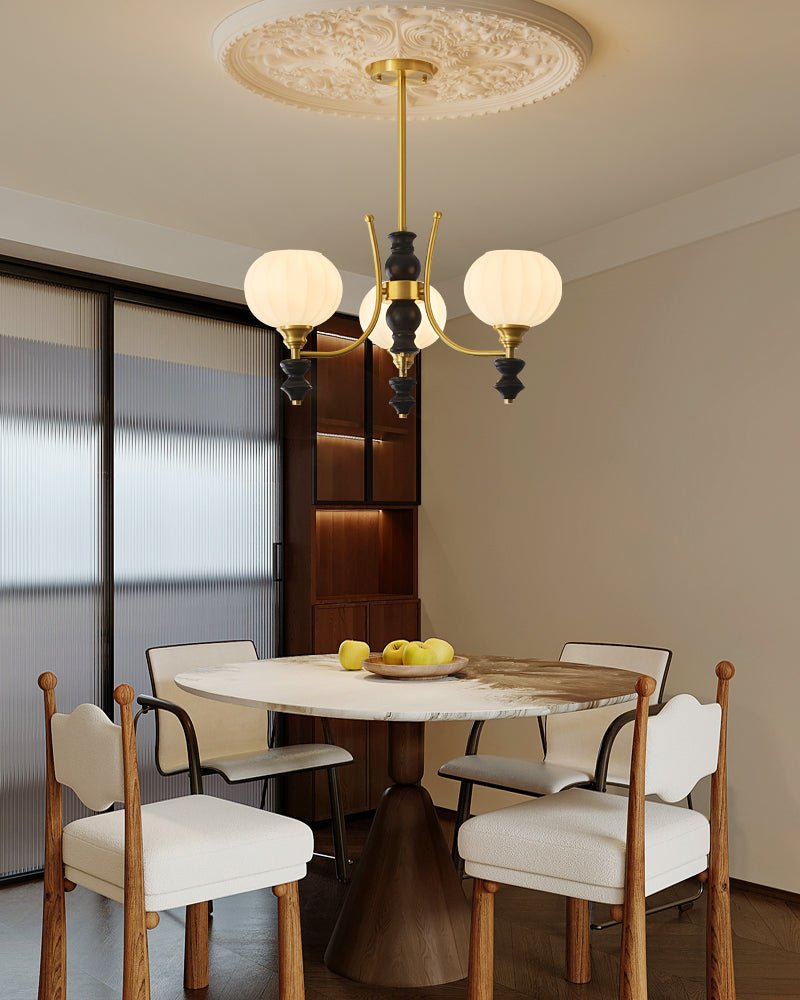 Zavenen Kronleuchter im traditionellen Vintage-Stil aus Messing und Holz
