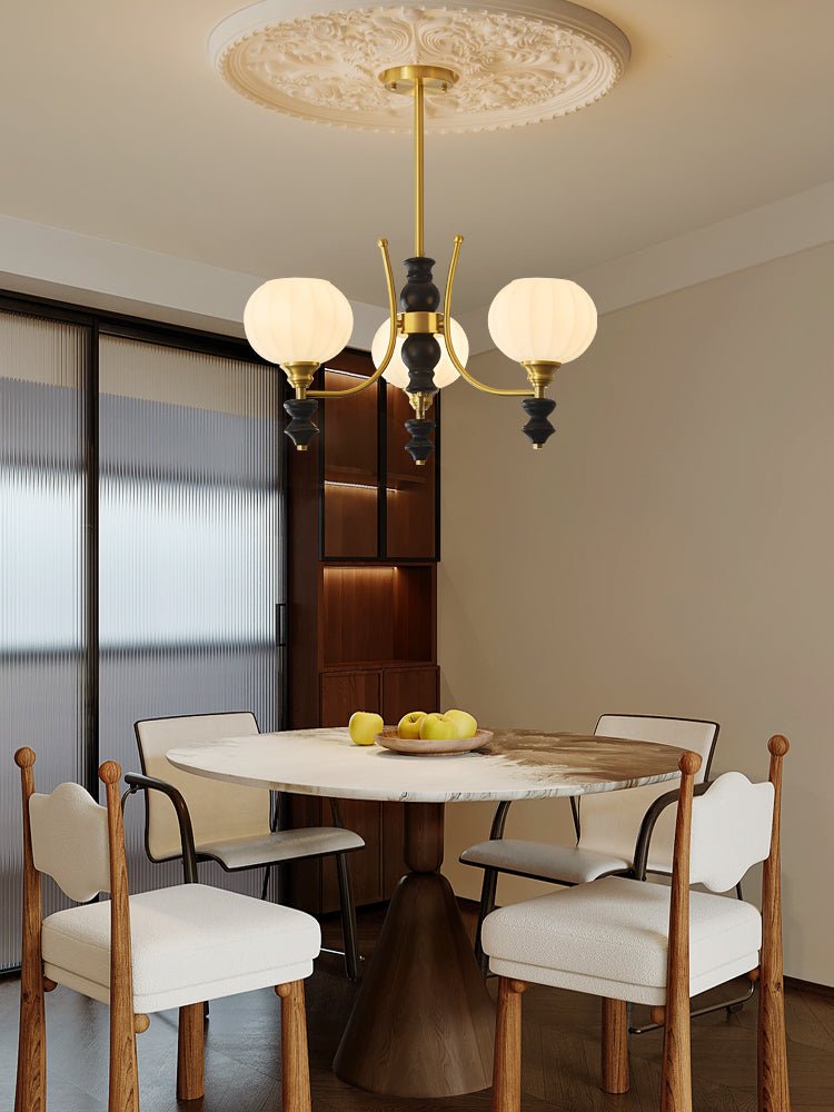 Zavenen Kronleuchter im traditionellen Vintage-Stil aus Messing und Holz