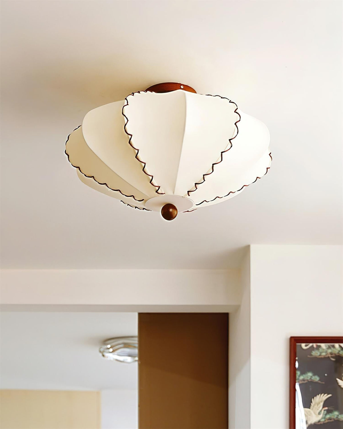 Colette Deckenleuchte aus Holz und Stoff in Beige