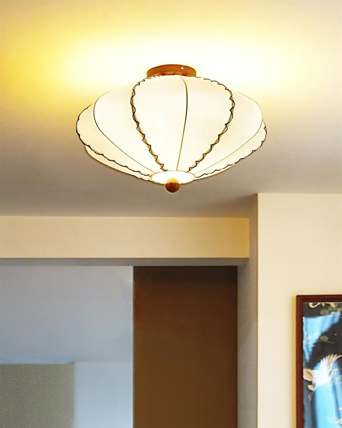 Colette Deckenleuchte aus Holz und Stoff in Beige