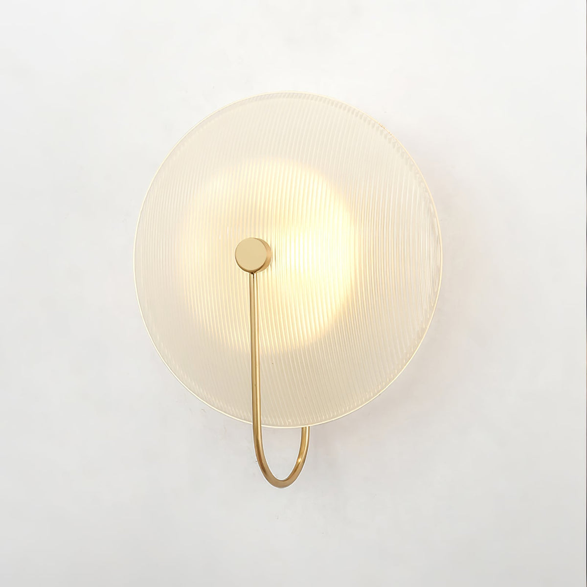 Ivsilan zeitgenössische minimalistische Wandleuchte aus Milchglas
