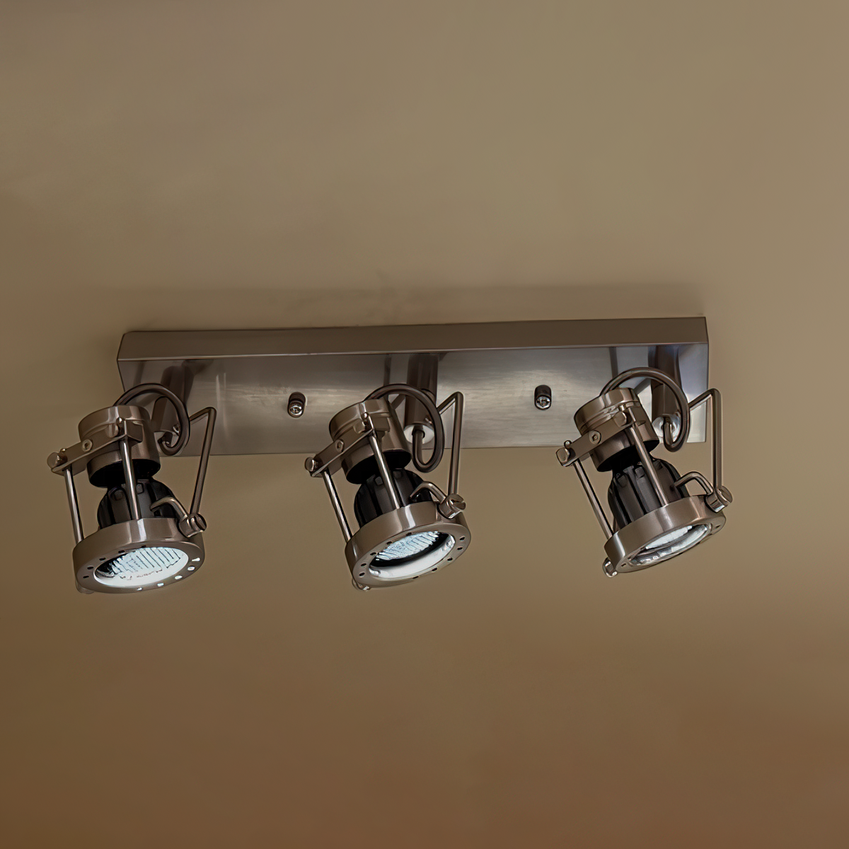 Caldor Spot-Array-Deckenleuchte