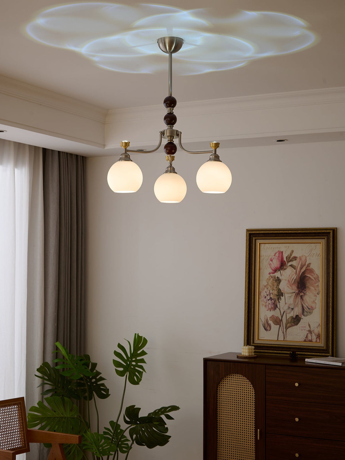 Eursoria Kronleuchter aus Holz und Glas im traditionellen Kunst-Orb-Stil