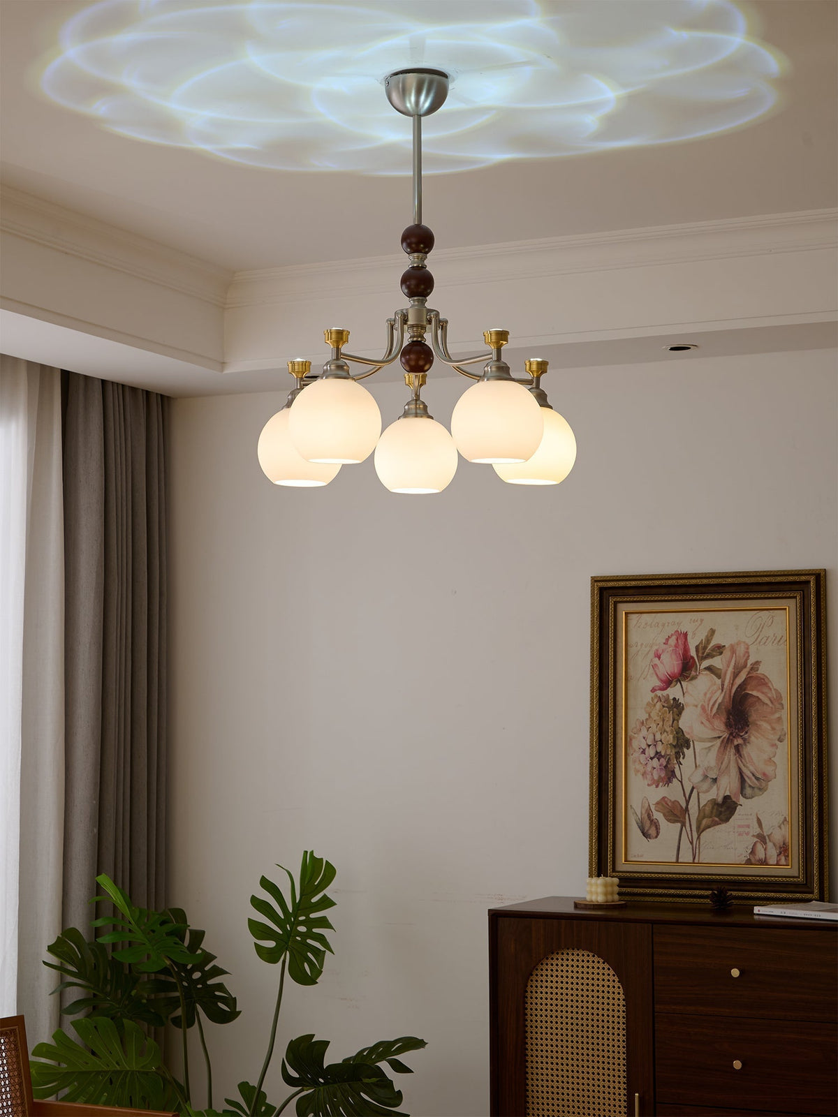 Eursoria Kronleuchter aus Holz und Glas im traditionellen Kunst-Orb-Stil