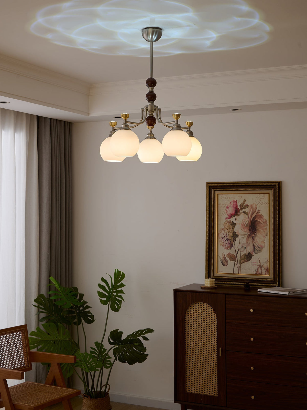 Eursoria Kronleuchter aus Holz und Glas im traditionellen Kunst-Orb-Stil