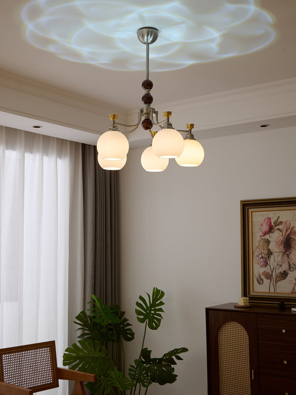 Eursoria Kronleuchter aus Holz und Glas im traditionellen Kunst-Orb-Stil