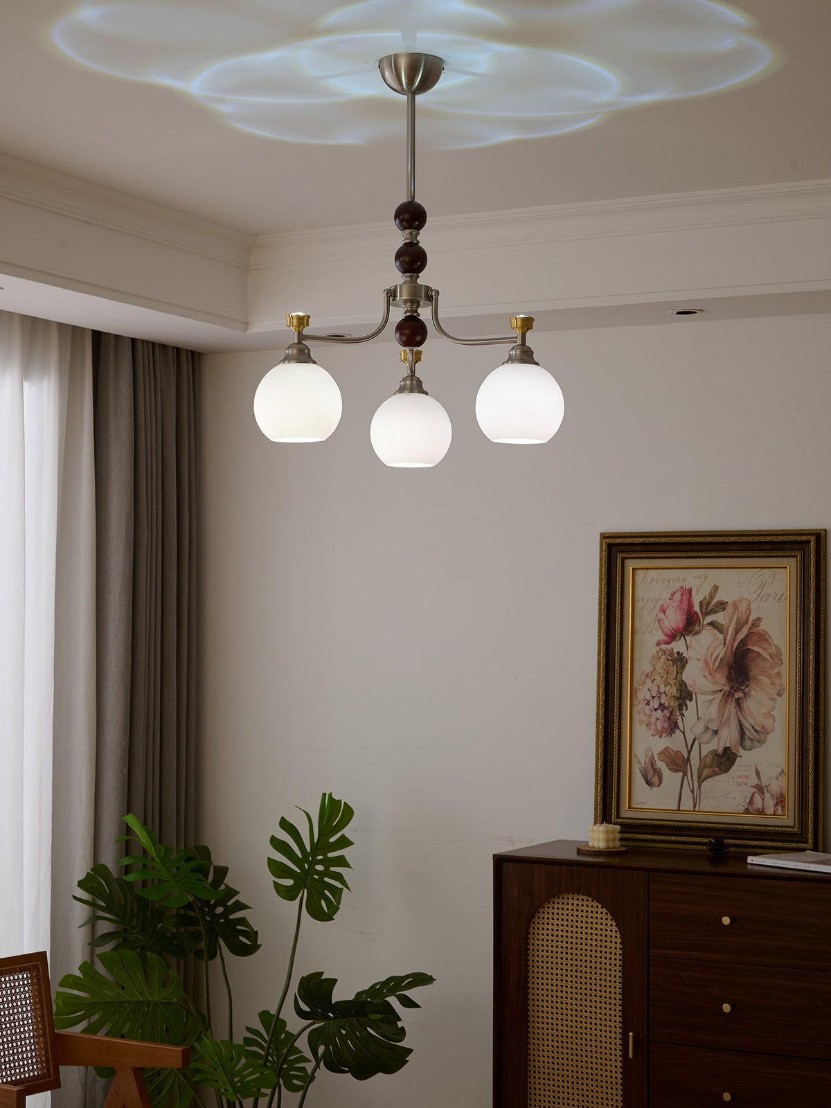 Eursoria Kronleuchter aus Holz und Glas im traditionellen Kunst-Orb-Stil