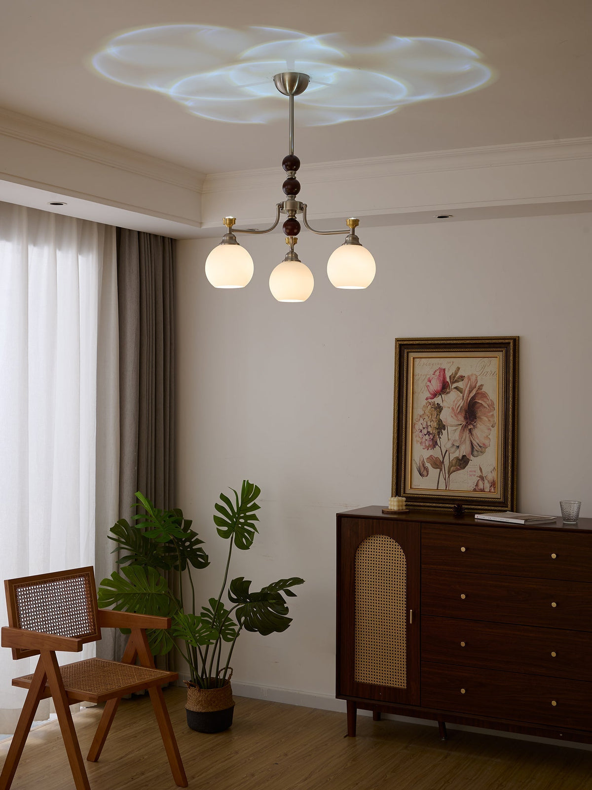 Eursoria Kronleuchter aus Holz und Glas im traditionellen Kunst-Orb-Stil