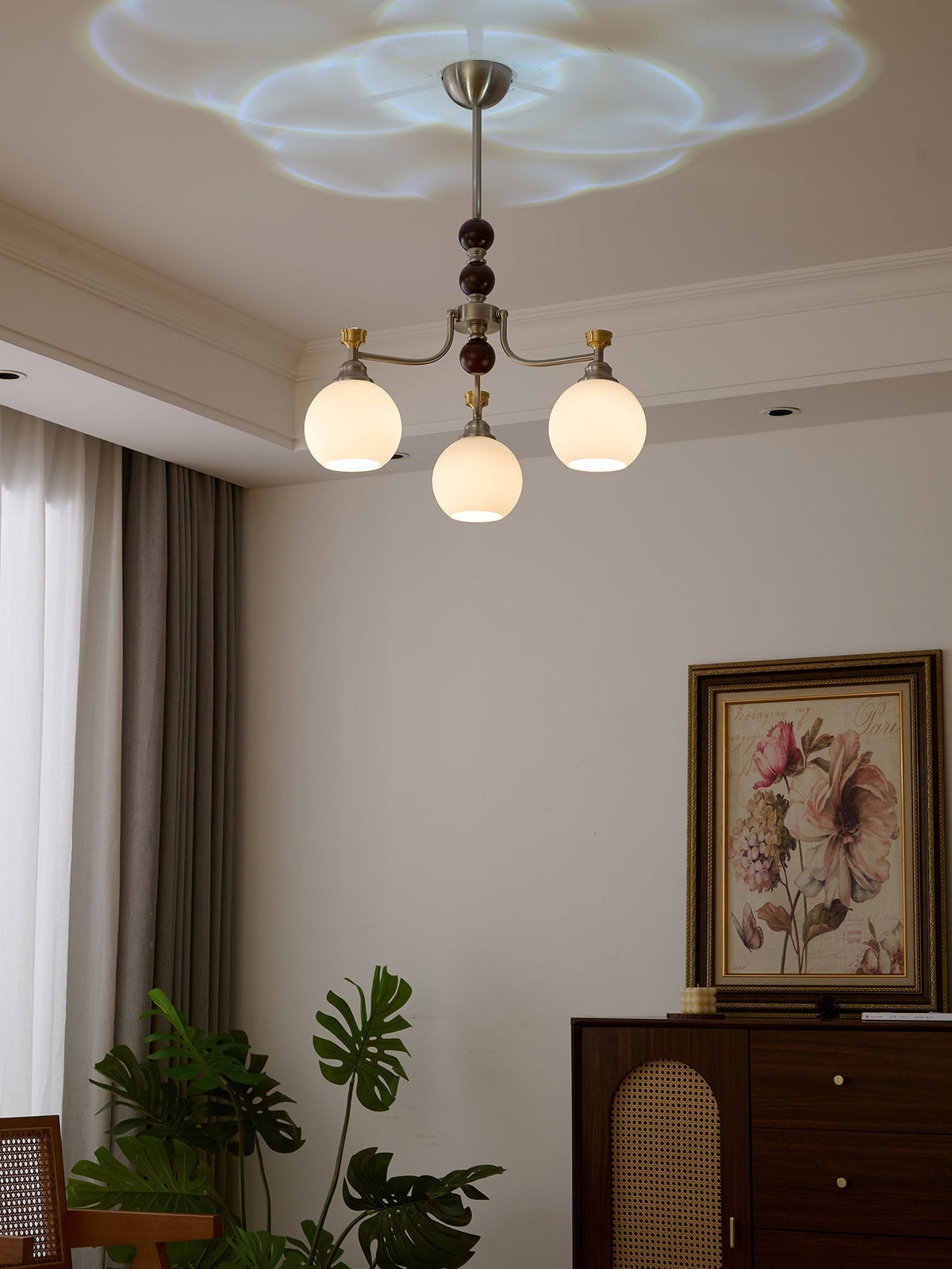 Eursoria Kronleuchter aus Holz und Glas im traditionellen Kunst-Orb-Stil
