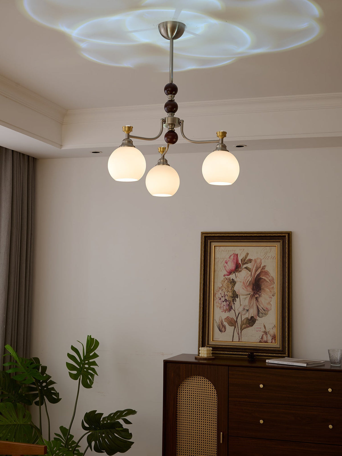 Eursoria Kronleuchter aus Holz und Glas im traditionellen Kunst-Orb-Stil