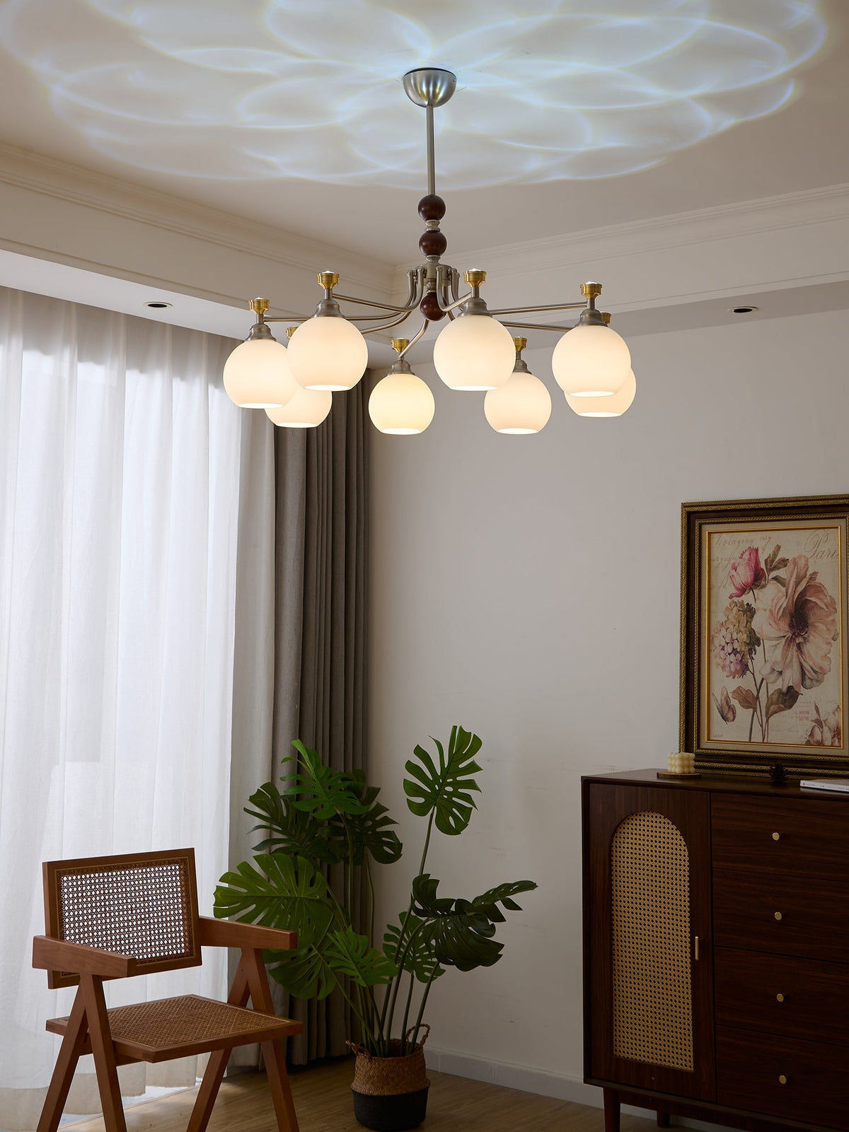 Eursoria Kronleuchter aus Holz und Glas im traditionellen Kunst-Orb-Stil