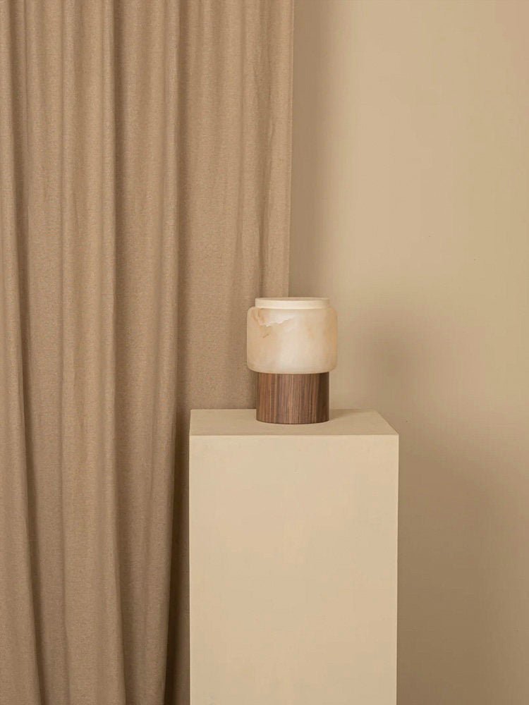 Nivalielle Tischleuchte aus Alabaster