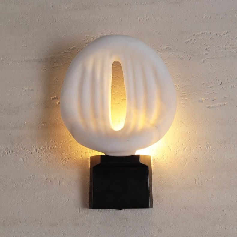 Eirion Rift Alabaster-Wandleuchte