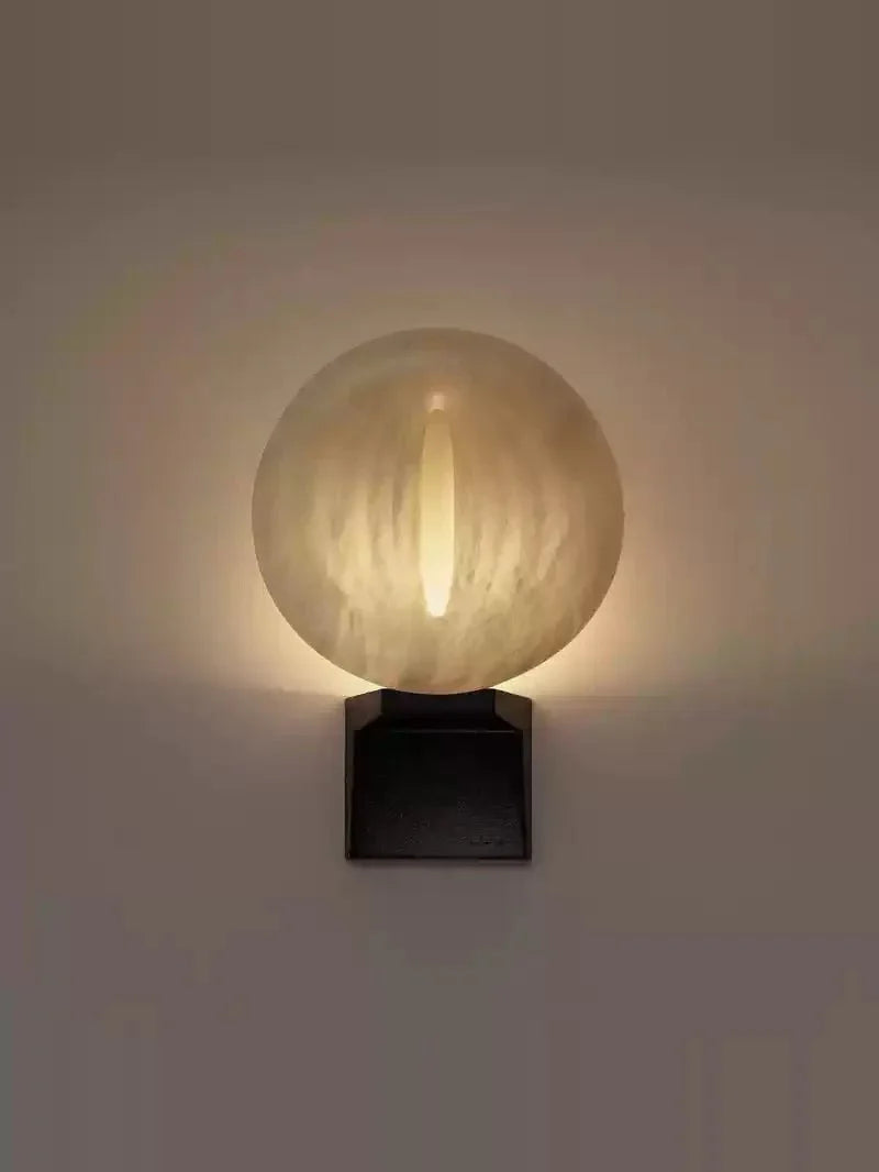 Eirion Rift Alabaster-Wandleuchte