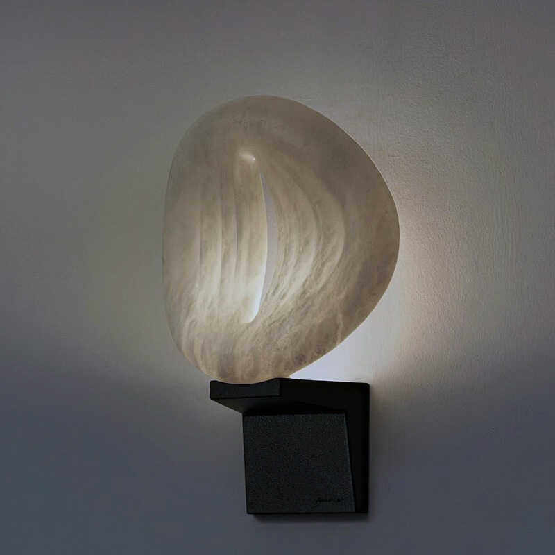 Eirion Rift Alabaster-Wandleuchte