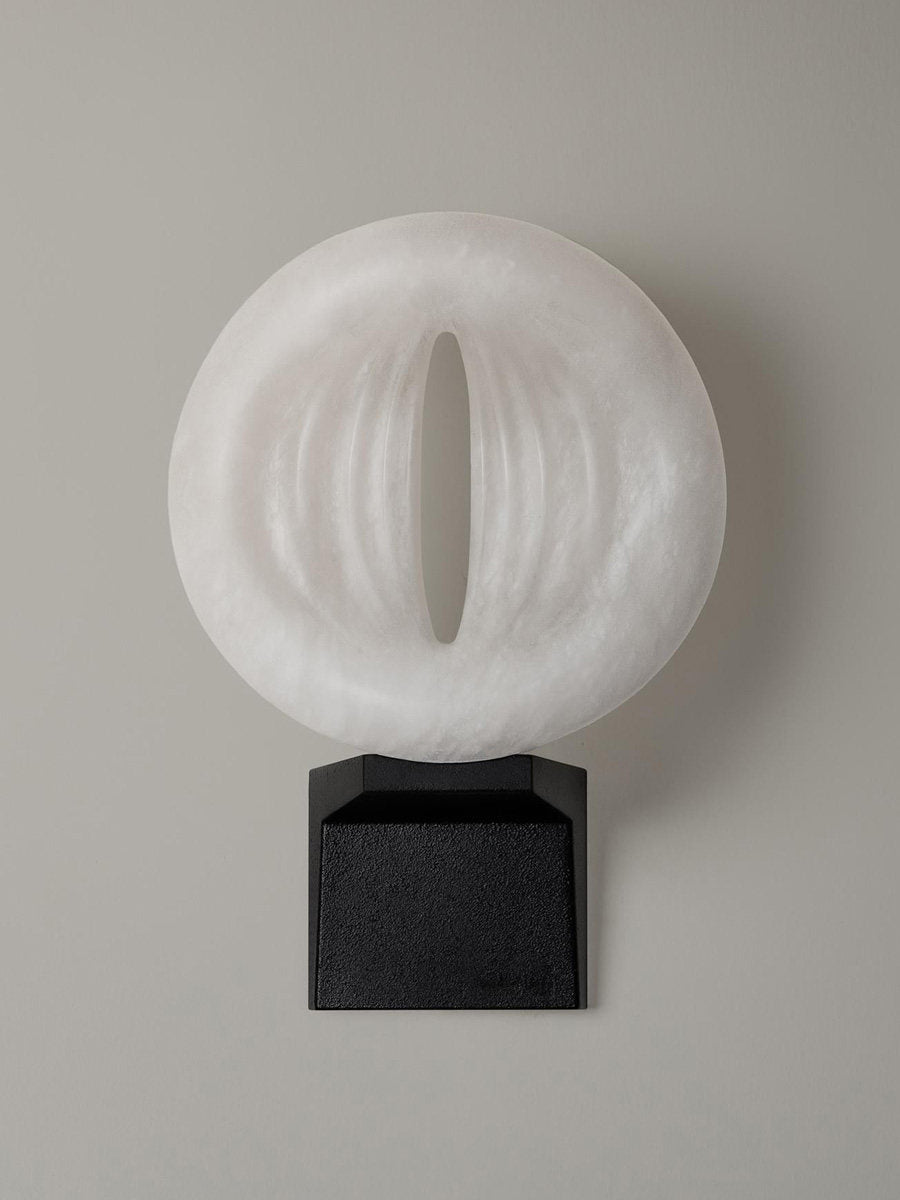 Eirion Rift Alabaster-Wandleuchte