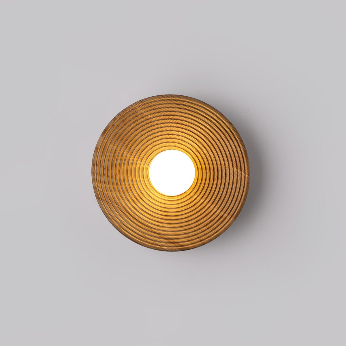 Aldenise zeitgenössische Wandleuchte aus Holz im Kontur-Design