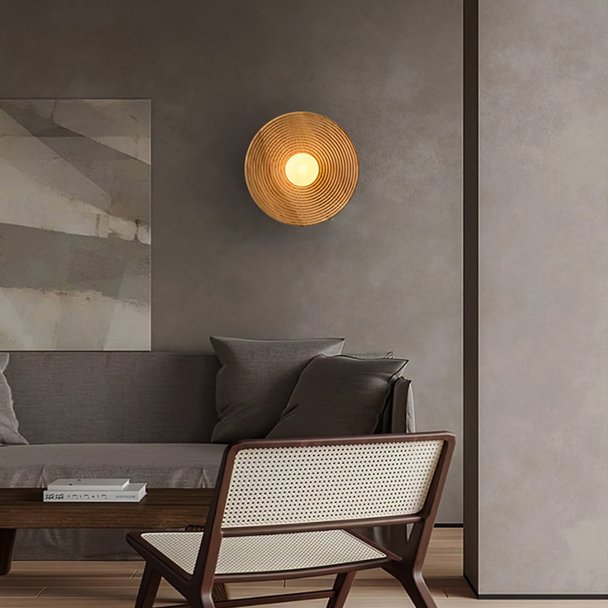 Aldenise zeitgenössische Wandleuchte aus Holz im Kontur-Design