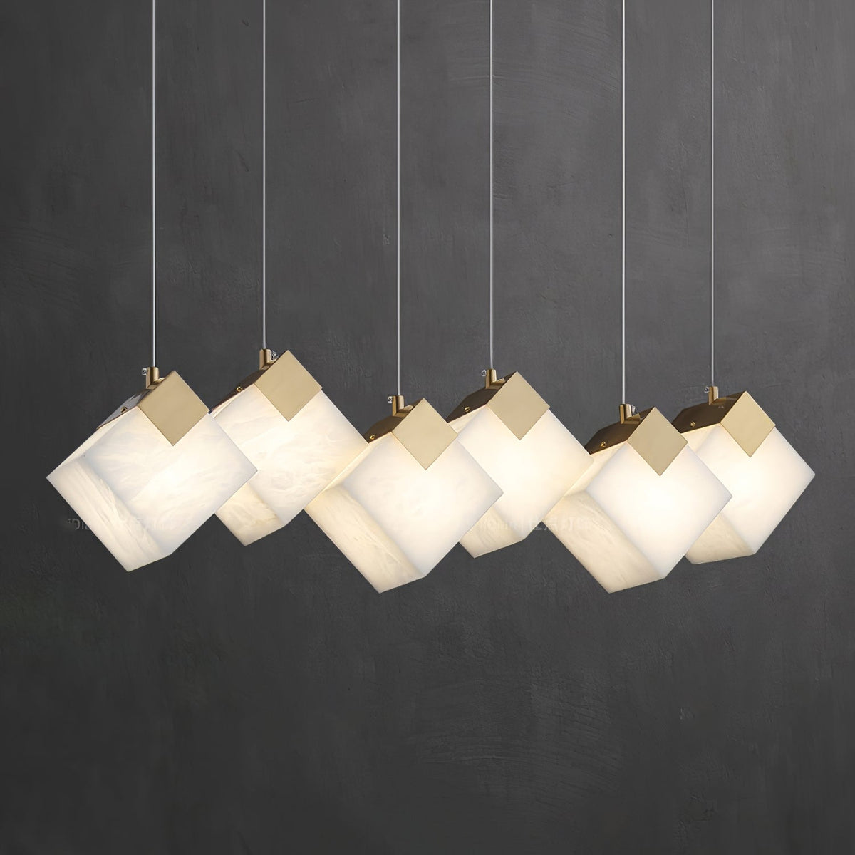 Vevariel lineare Pendelleuchte aus Alabaster in Kieselsteinform