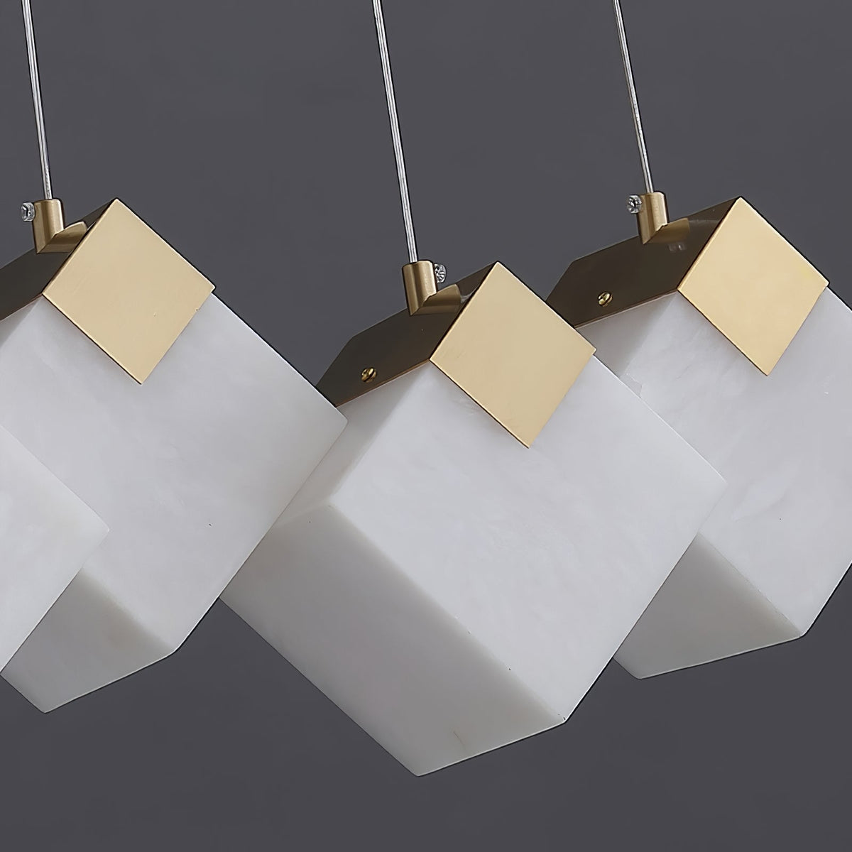 Vevariel lineare Pendelleuchte aus Alabaster in Kieselsteinform