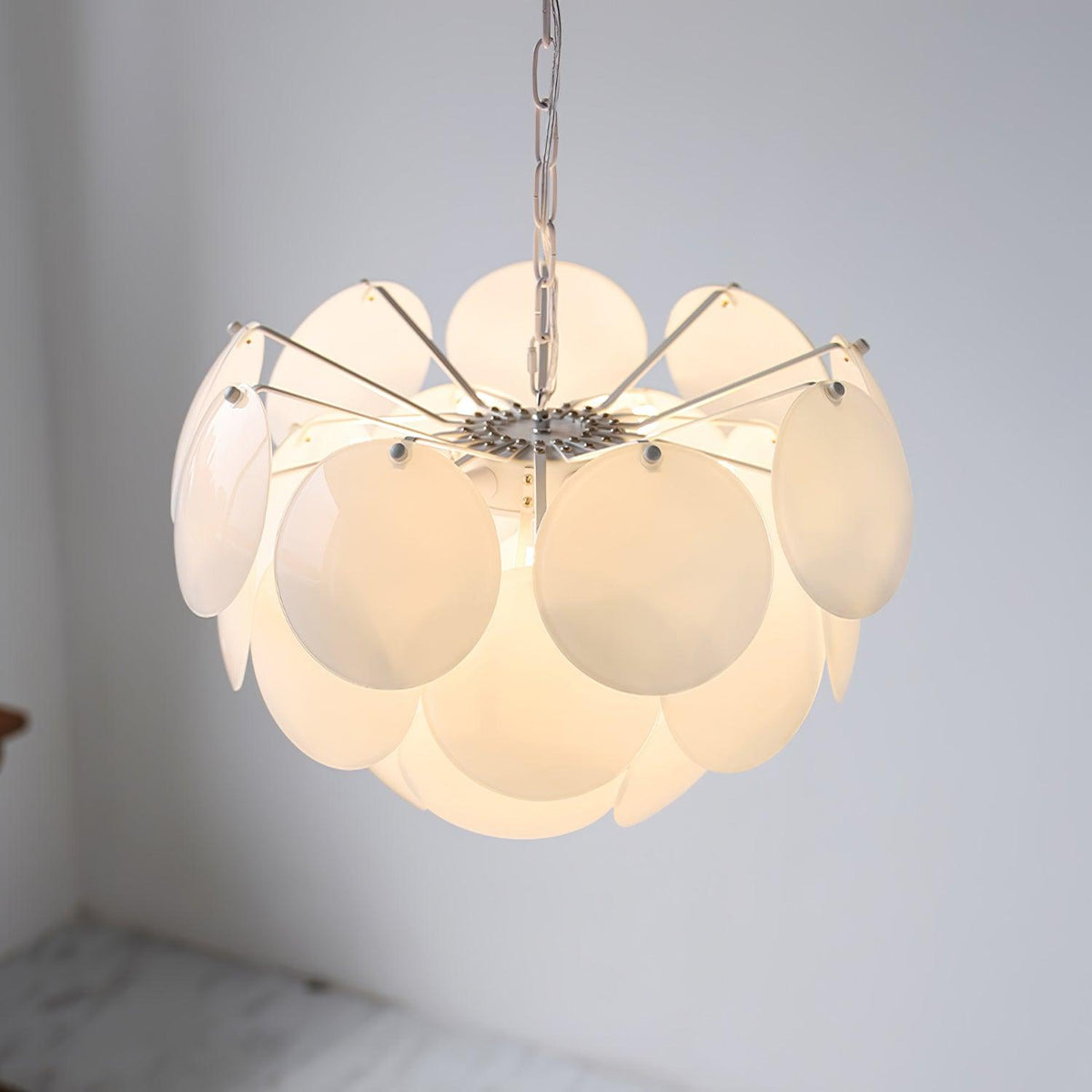 Sophia Kronleuchter aus Glas im minimalistischen Stil