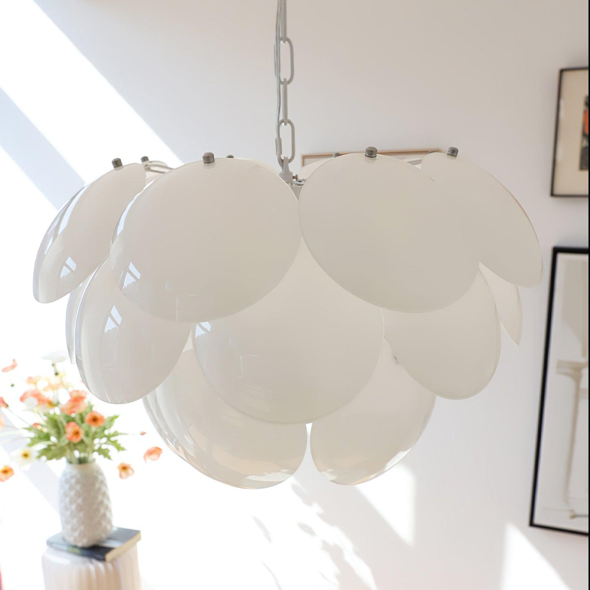 Sophia Kronleuchter aus Glas im minimalistischen Stil