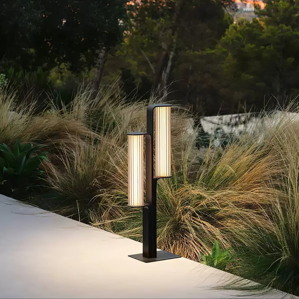 Sorerella Arc Duo Outdoor Lamp