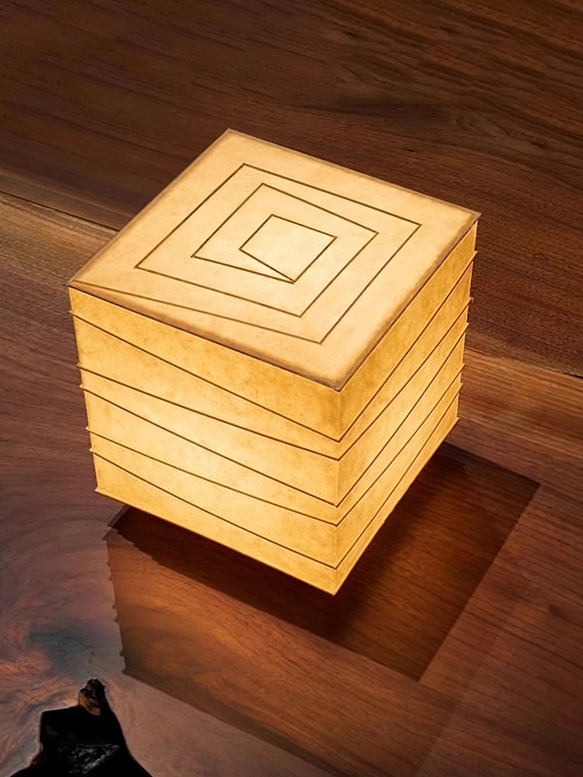 Pryn Tischleuchte Cube