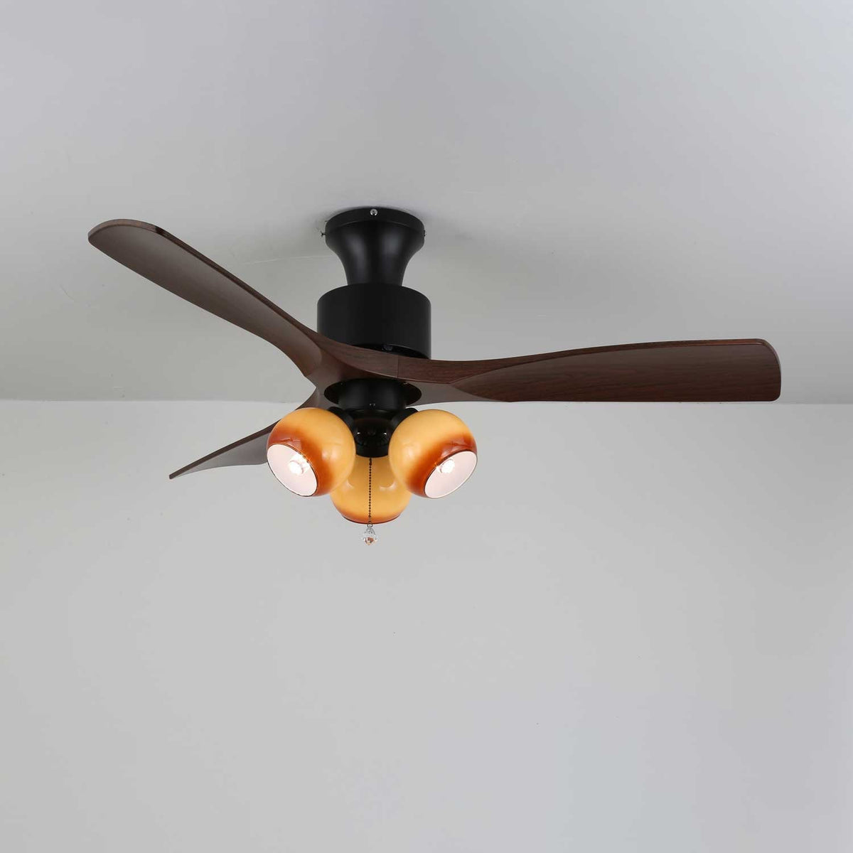 Gwen Vintage Glas-Deckenventilator mit Beleuchtung in Kieselsteinform